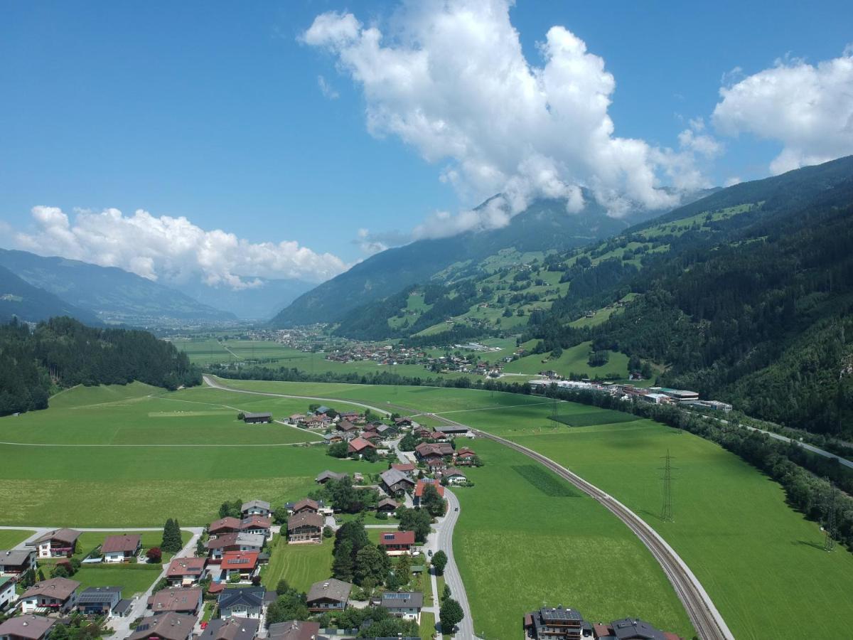 Gasthof Zum Lowen Aschau Im Zillertal Exterior photo